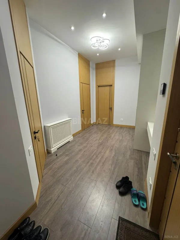 Satılır 2 otaqlı mənzil 95 m²