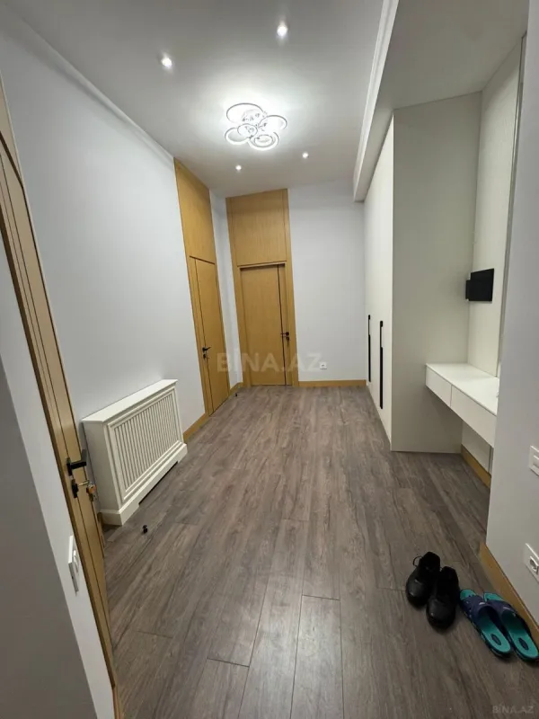 Satılır 2 otaqlı mənzil 95 m²