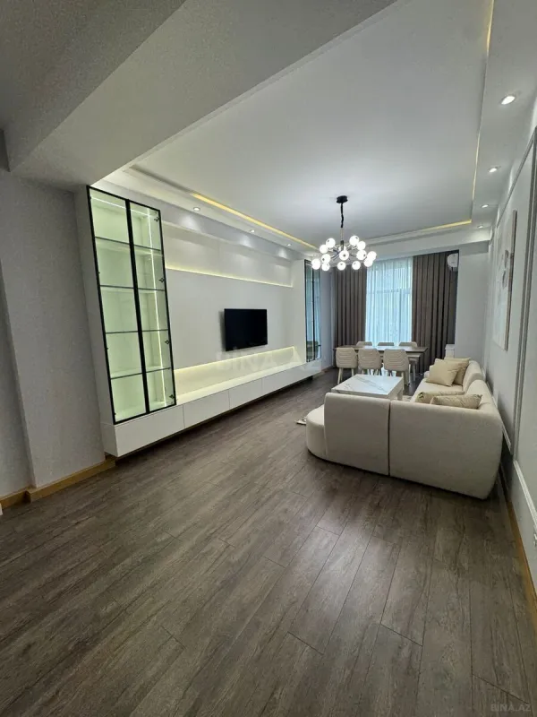 Satılır 2 otaqlı mənzil 95 m²