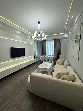 Satılır 2 otaqlı mənzil 95 m²