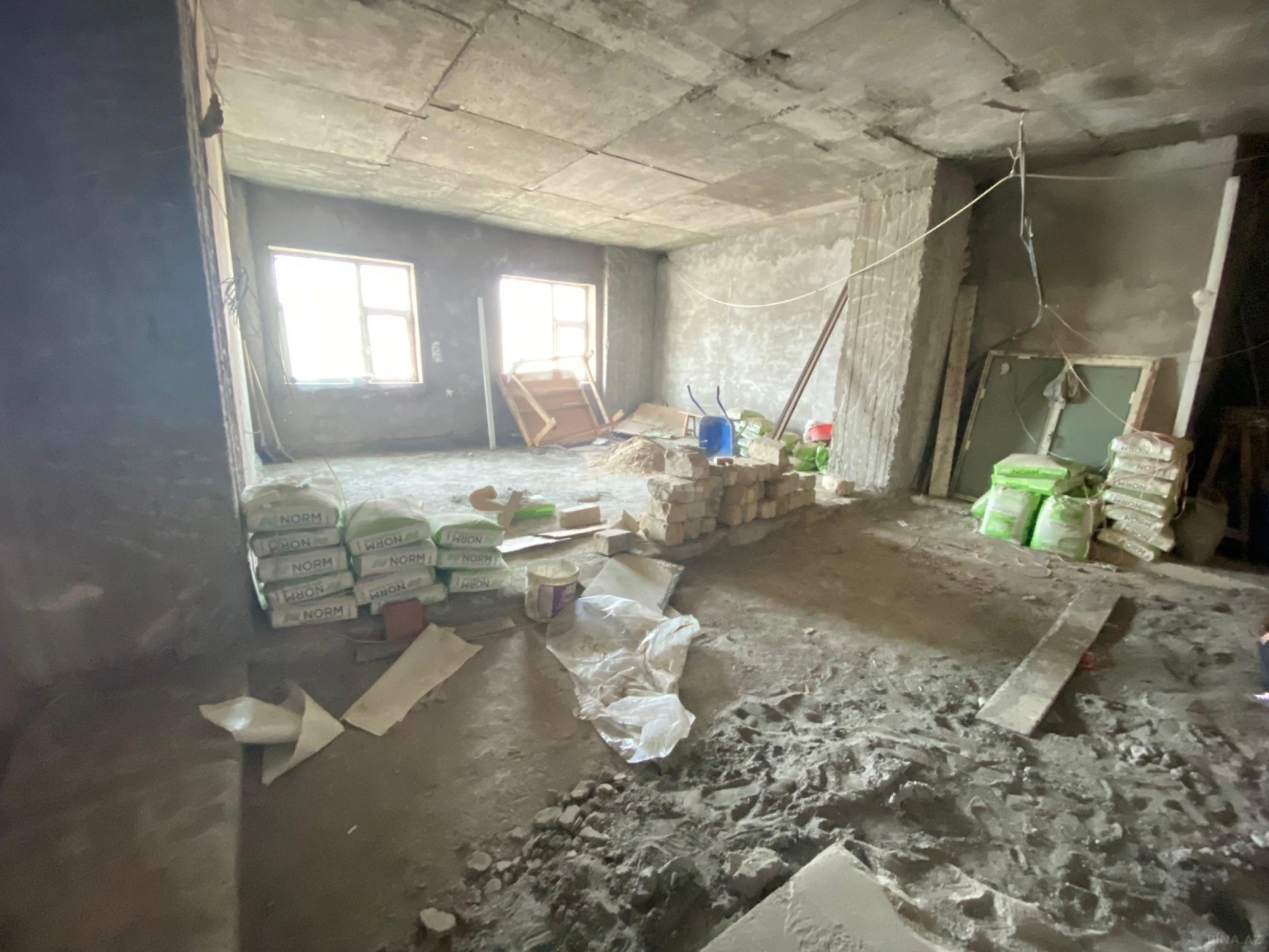 Satılır 5 otaqlı mənzil 185 m²