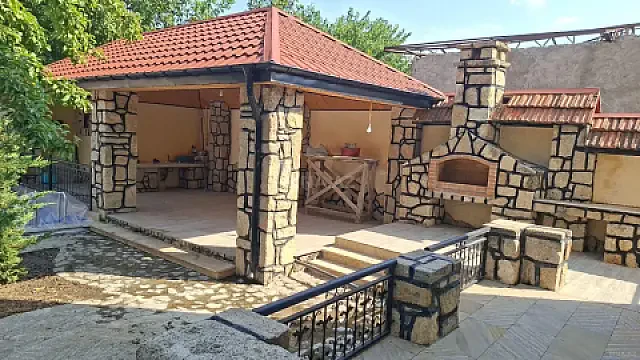 Satılır 6 otaqlı həyət evi 147 m² — Qəbələ 6 otaq 147.00 m²