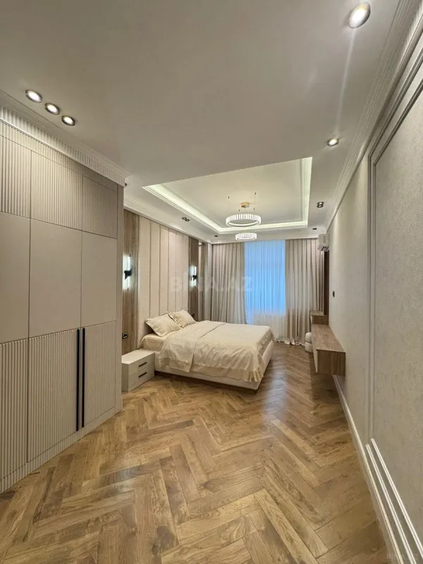 Satılır 3 otaqlı mənzil 120 m²