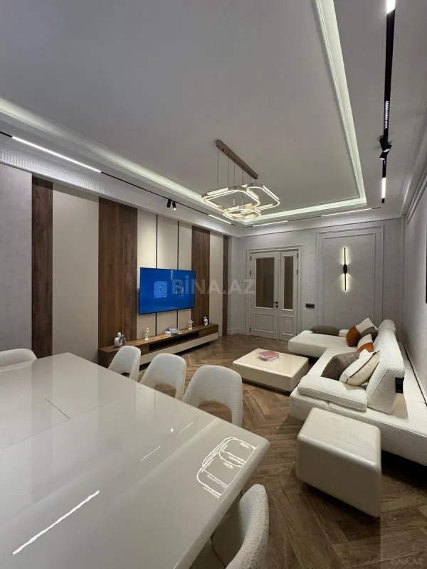 Satılır 3 otaqlı mənzil 120 m²