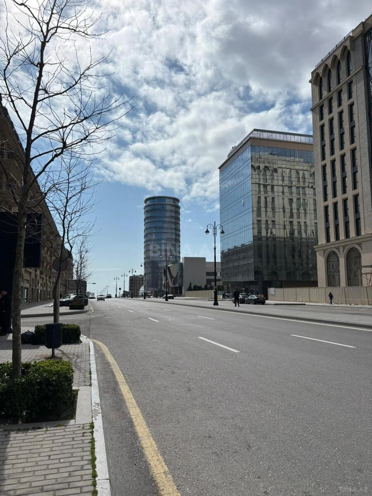 Kirayə verilir obyekt 300 m²