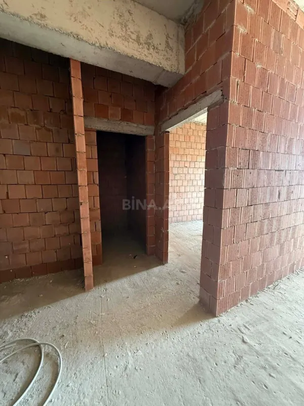 Satılır 3 otaqlı mənzil 114 m²