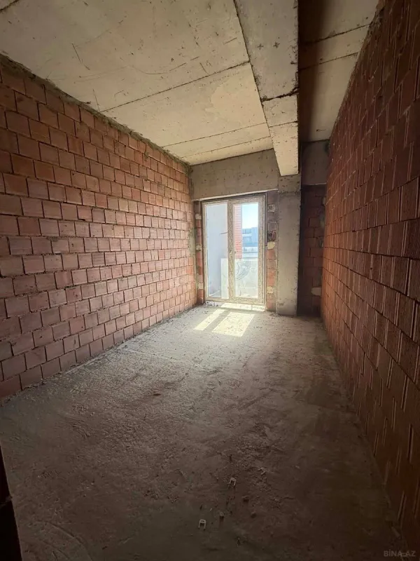 Satılır 3 otaqlı mənzil 114 m²