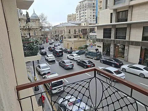 Satılır 3 otaqlı mənzil 80 m²