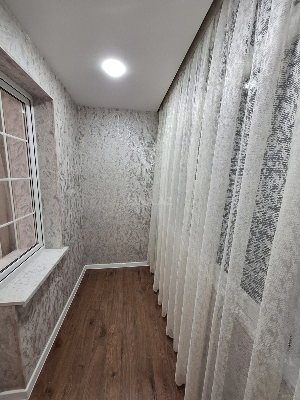 Satılır 2 otaqlı mənzil 65 m²