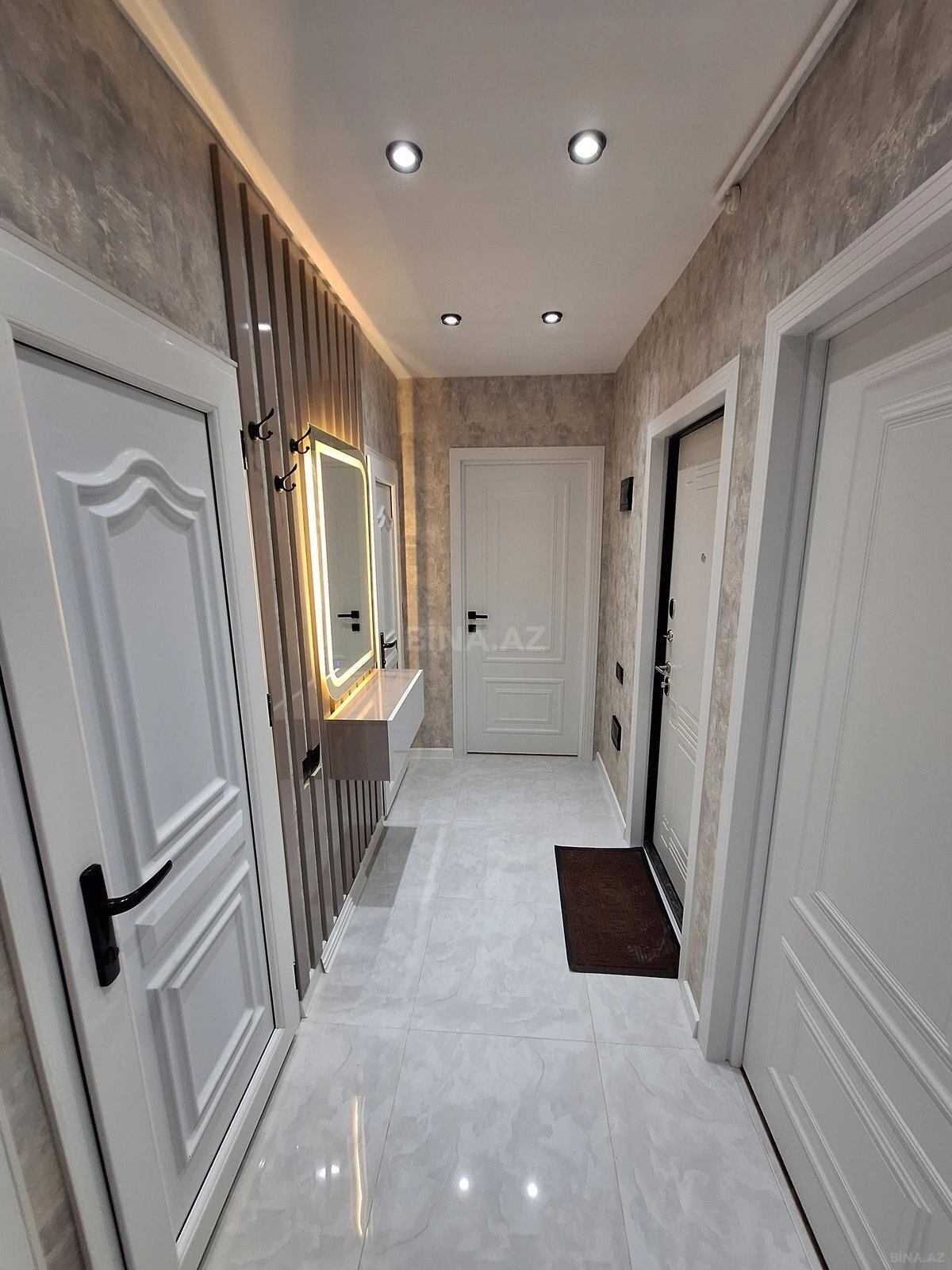 Satılır 2 otaqlı mənzil 65 m²