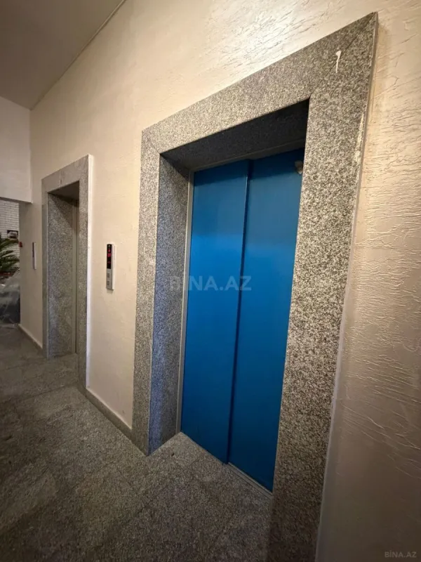 Satılır 3 otaqlı mənzil 165 m²