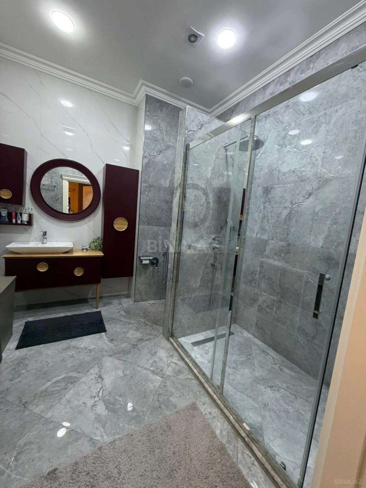 Satılır 3 otaqlı mənzil 165 m²