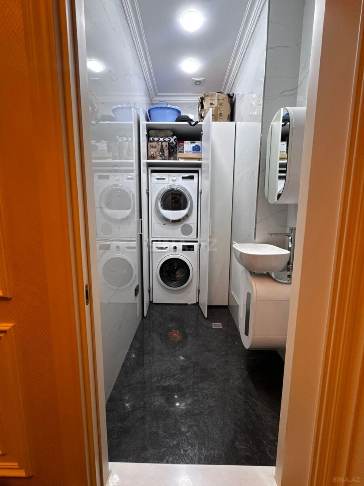 Satılır 3 otaqlı mənzil 165 m²