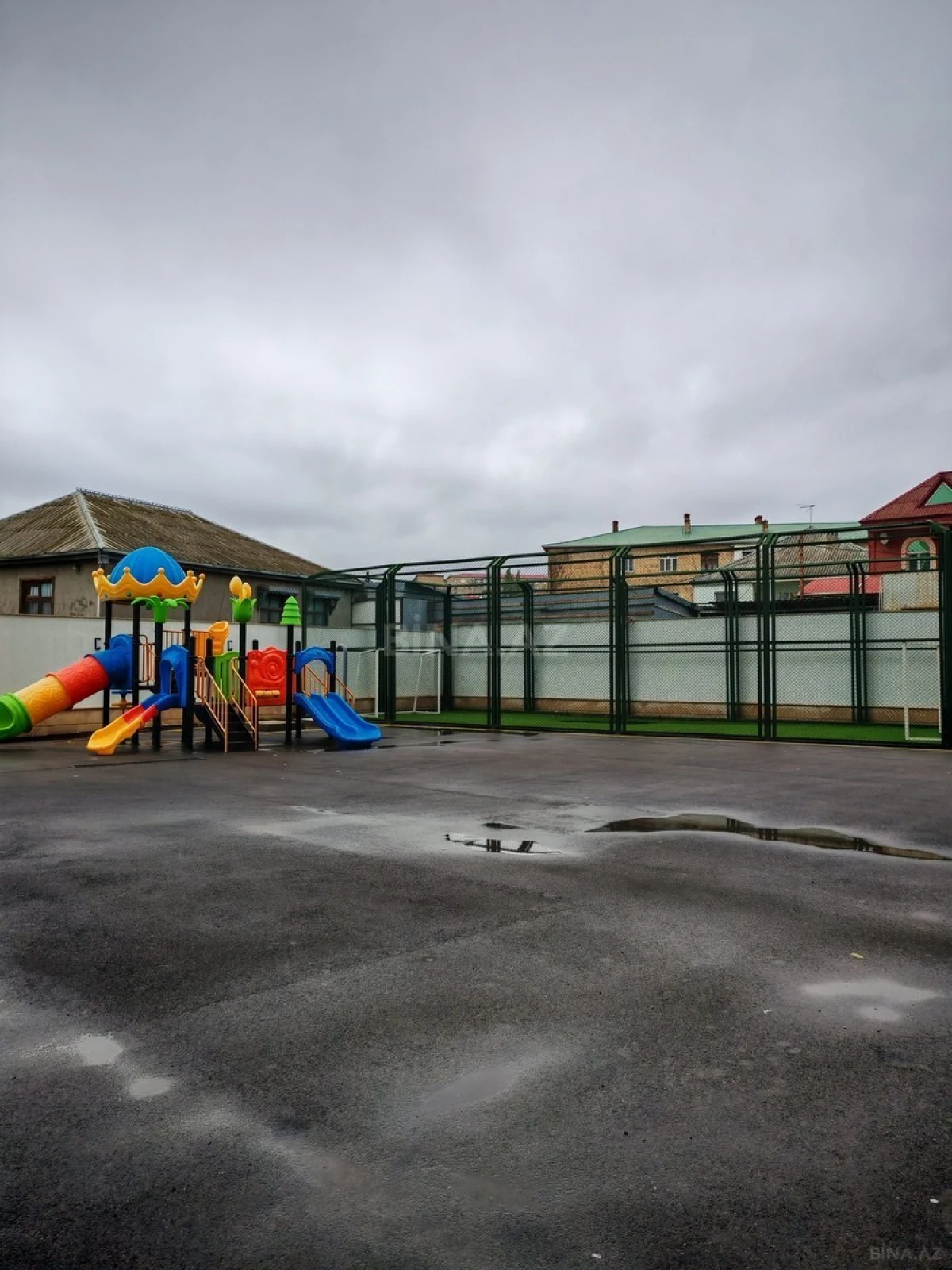 Satılır 2 otaqlı mənzil 65 m²