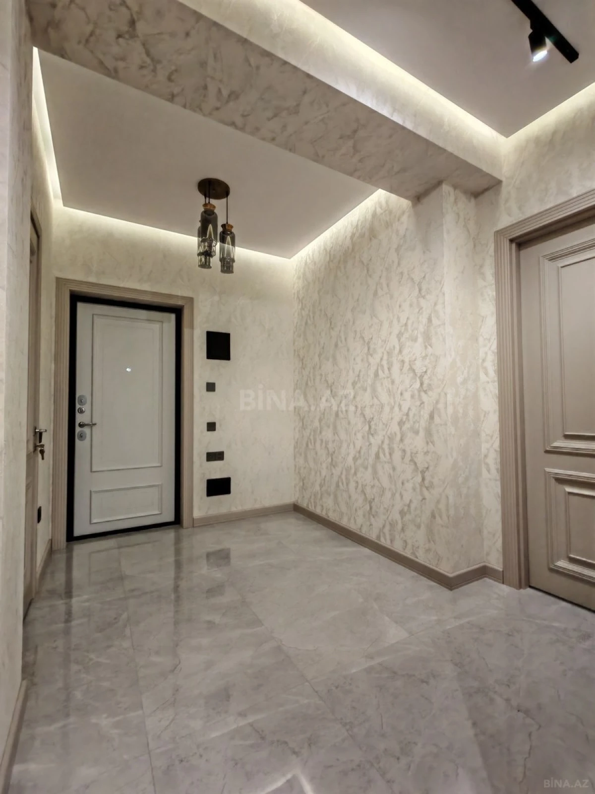 Satılır 2 otaqlı mənzil 65 m²