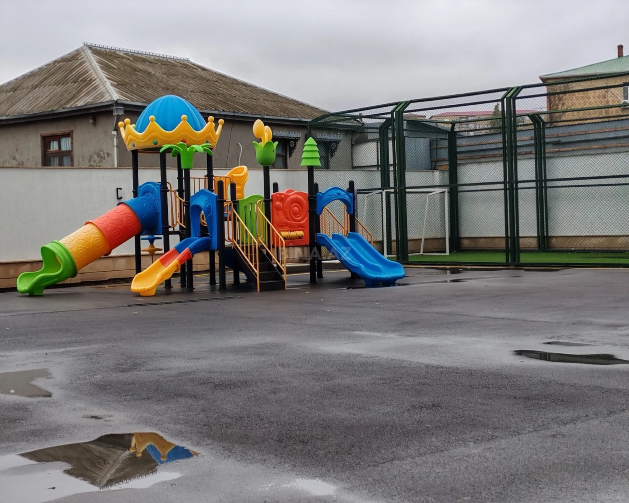 Satılır 2 otaqlı mənzil 65 m²