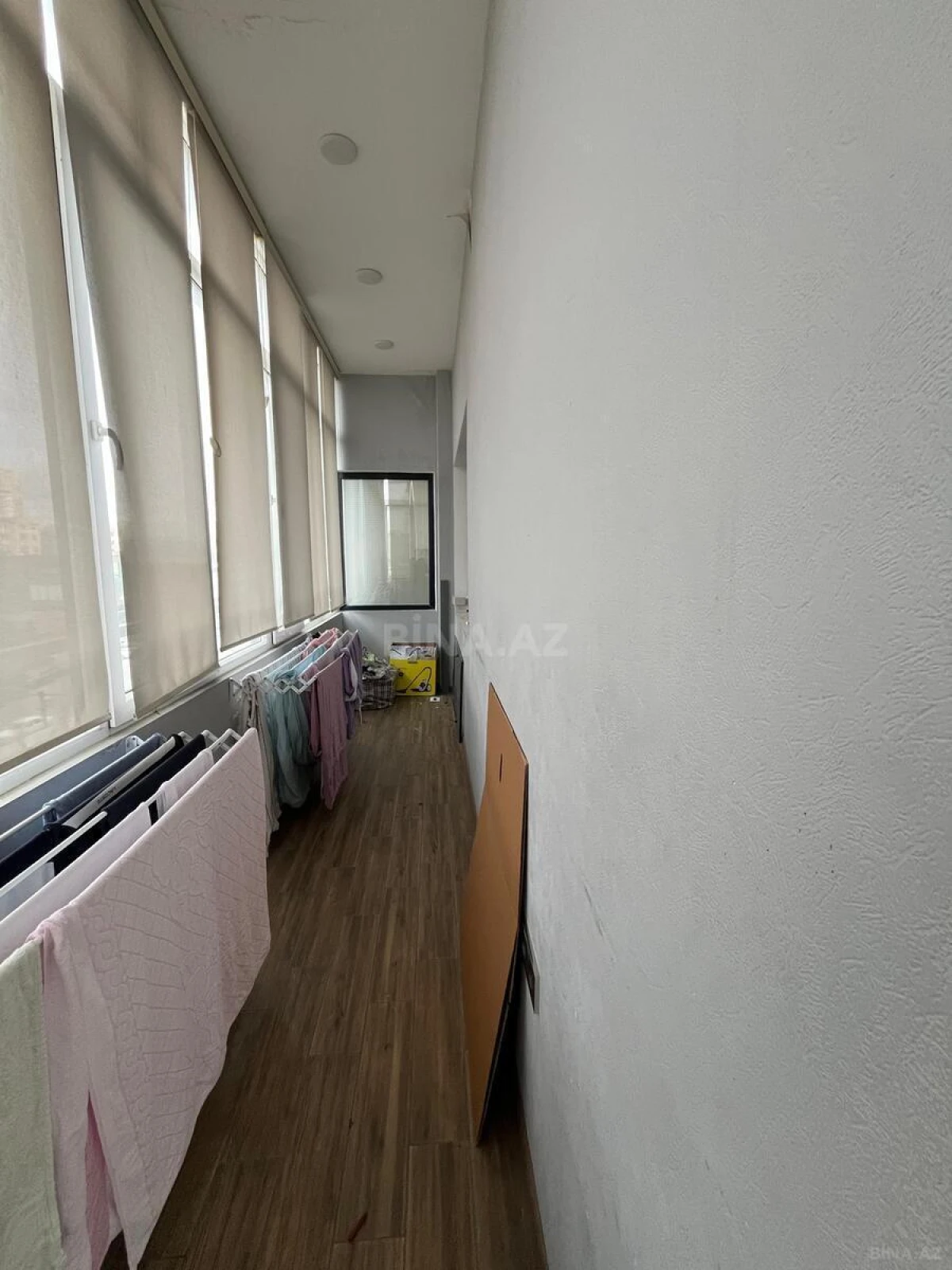 Satılır 4 otaqlı mənzil 180 m²