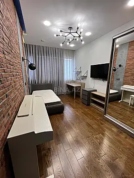 Satılır 4 otaqlı mənzil 180 m²