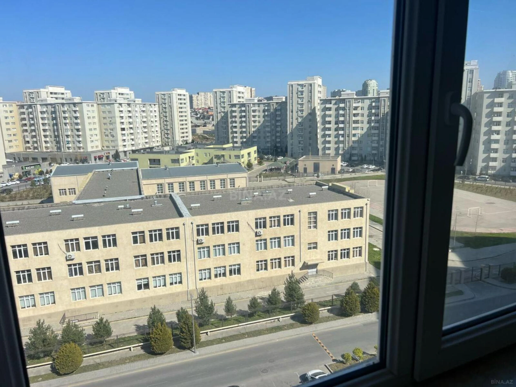 Kirayə verilir 2 otaqlı mənzil 60 m²