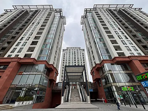 Satılır 4 otaqlı mənzil 180 m² — Bakı 4 otaq 180.00 m²