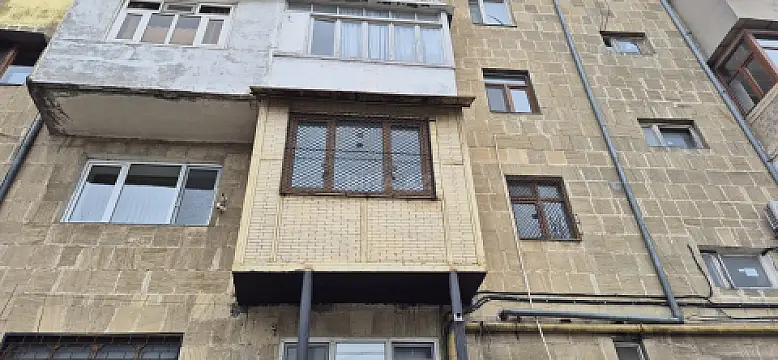 Satılır 3 otaqlı mənzil 80 m²