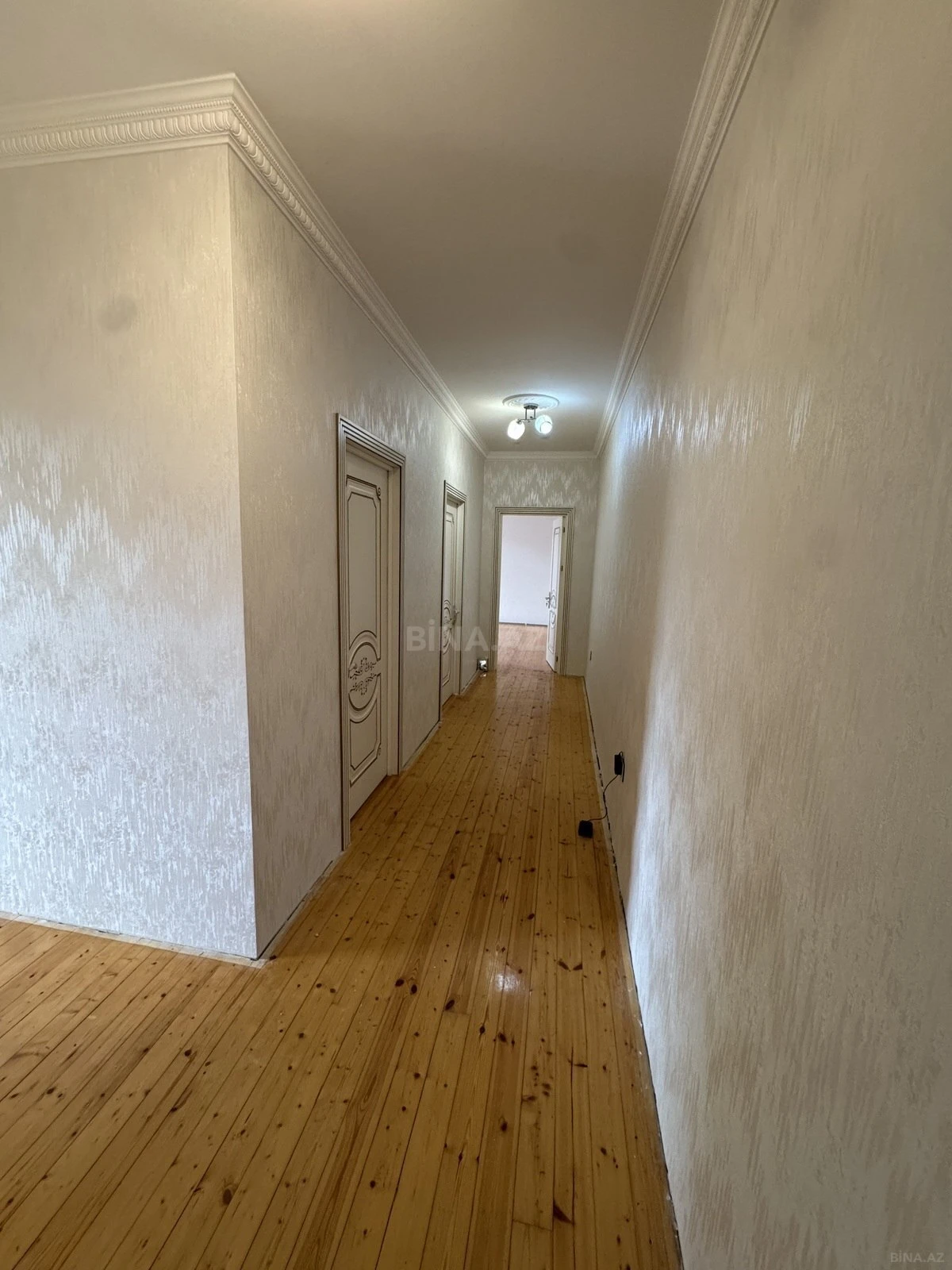 Satılır 3 otaqlı mənzil 87.8 m²