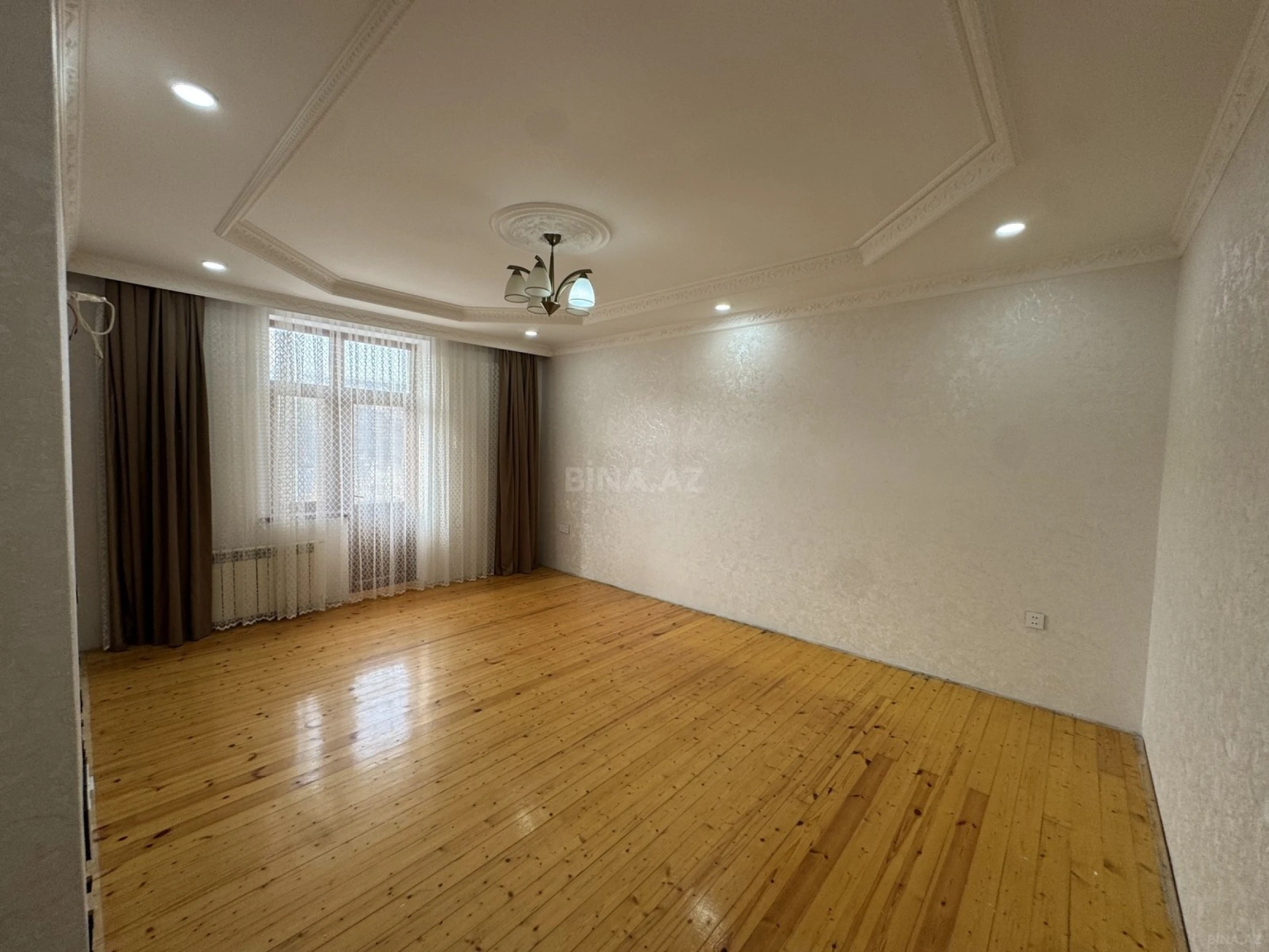 Satılır 3 otaqlı mənzil 87.8 m²