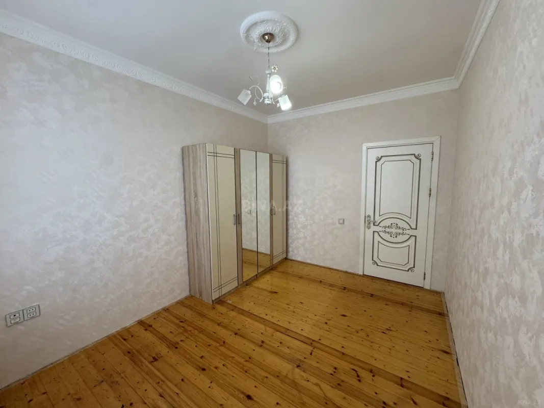 Satılır 3 otaqlı mənzil 87.8 m²