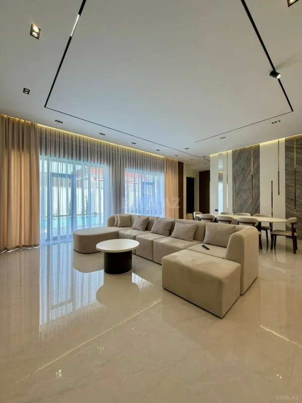 Satılır 5 otaqlı həyət evi 270 m²