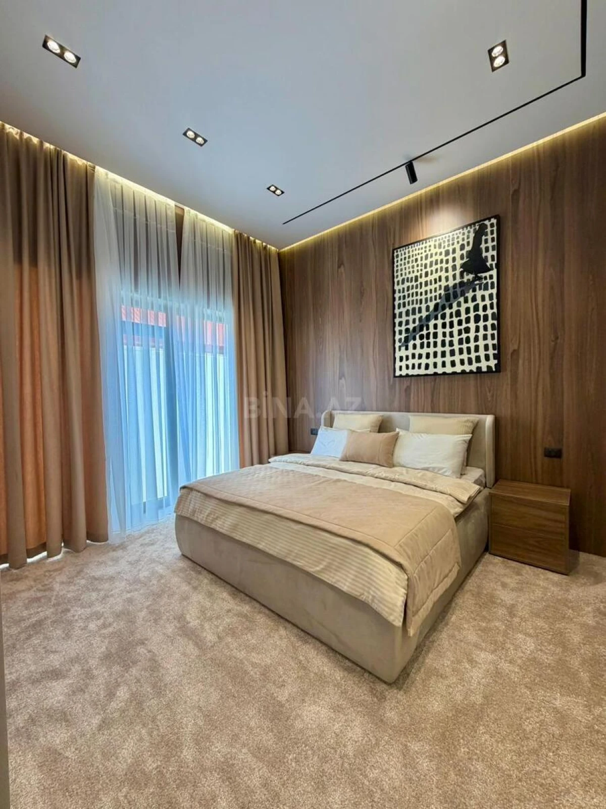 Satılır 5 otaqlı həyət evi 270 m²