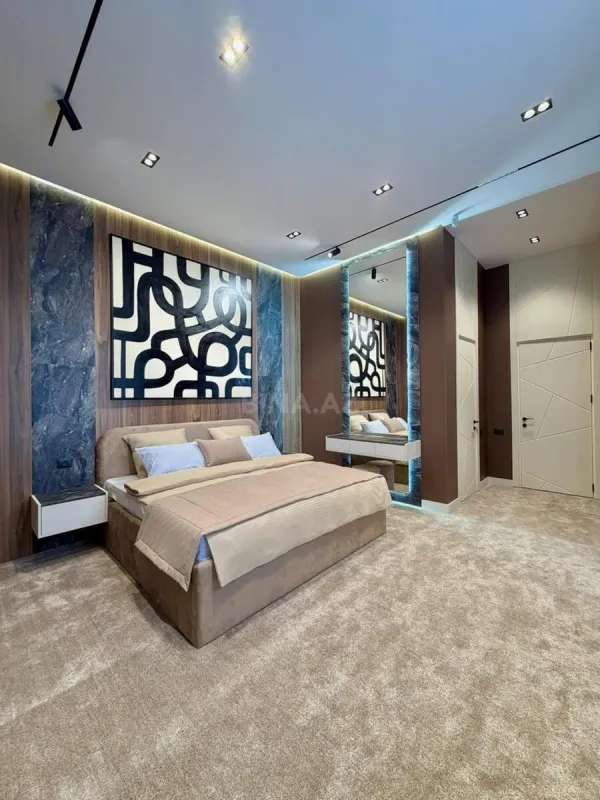 Satılır 5 otaqlı həyət evi 270 m²