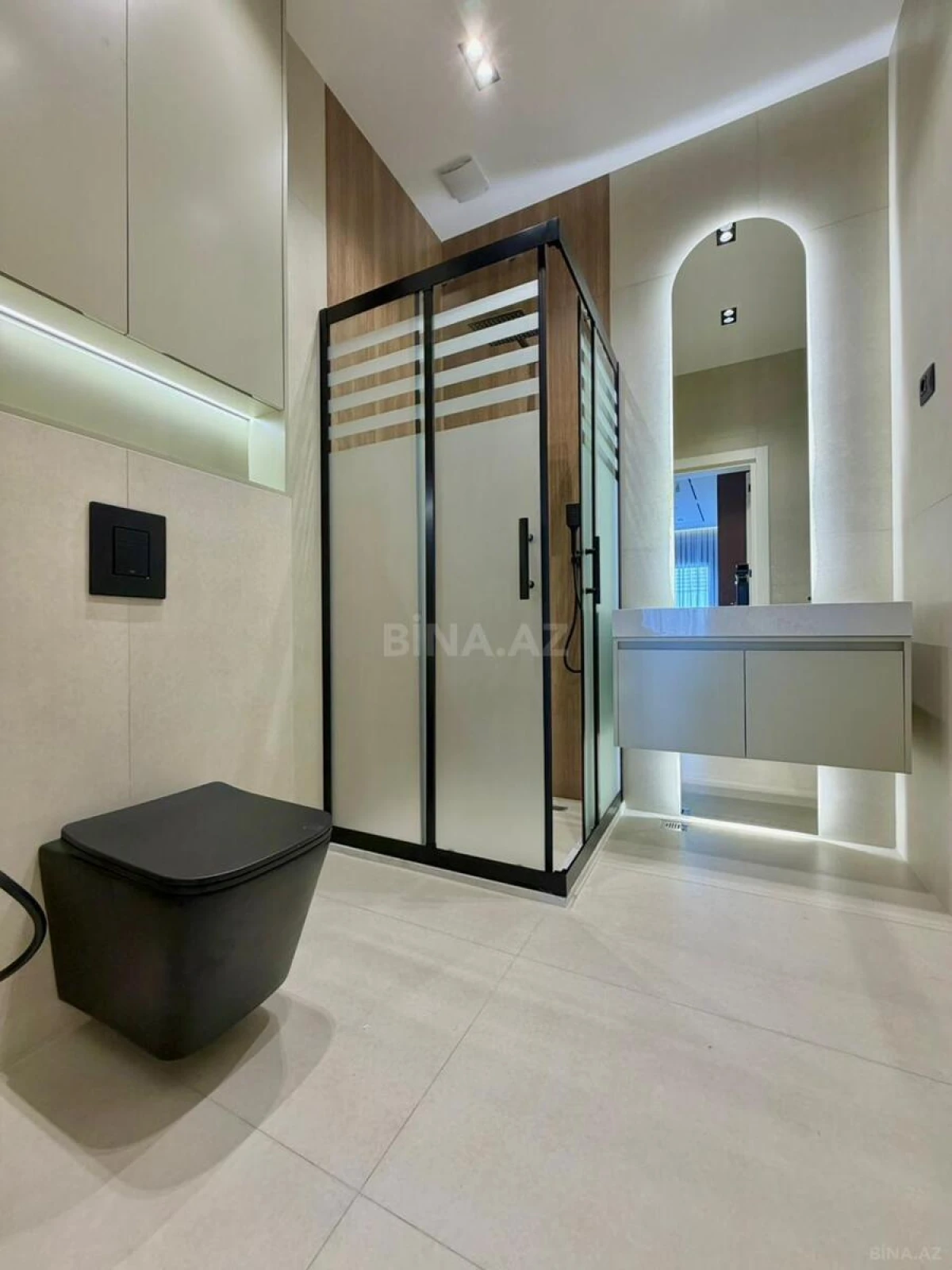 Satılır 5 otaqlı həyət evi 270 m²