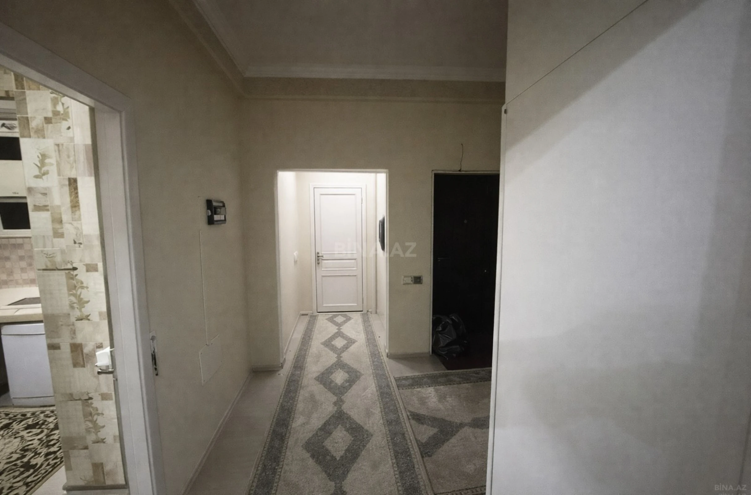 Satılır 2 otaqlı mənzil 63 m²