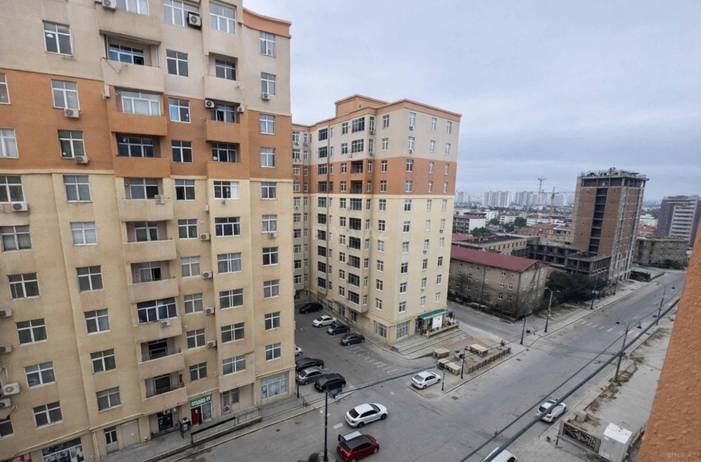 Satılır 2 otaqlı mənzil 63 m²