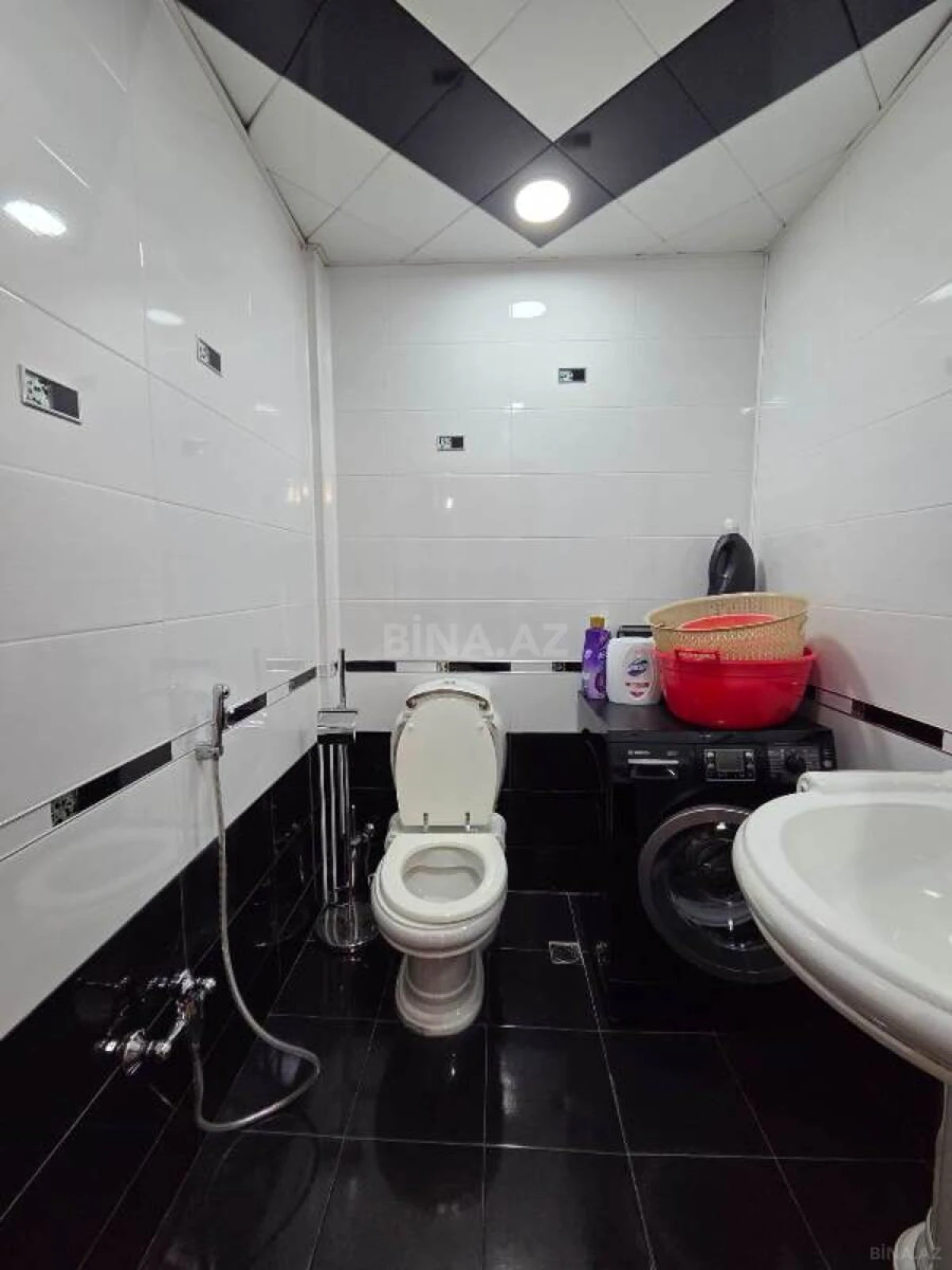 Satılır 3 otaqlı mənzil 125 m²