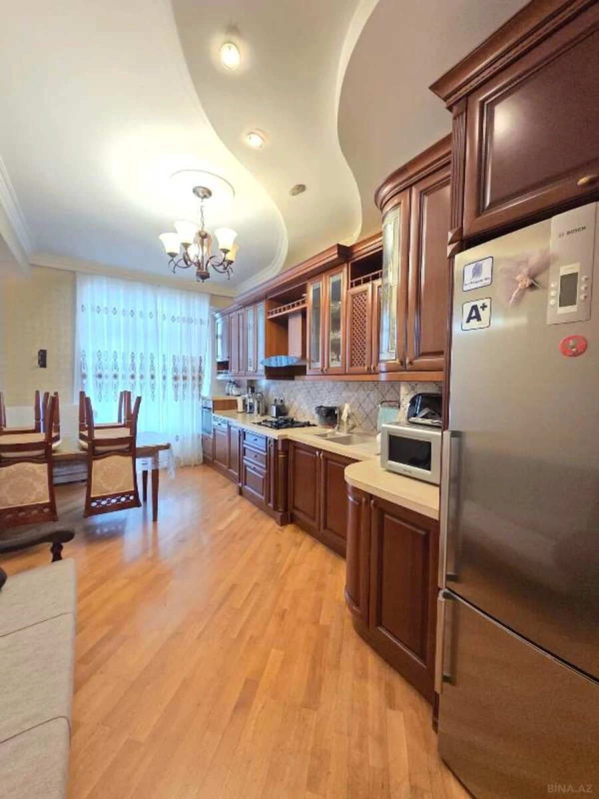 Satılır 3 otaqlı mənzil 125 m²