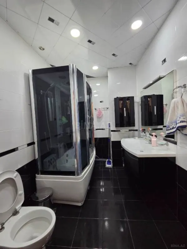 Satılır 3 otaqlı mənzil 125 m²