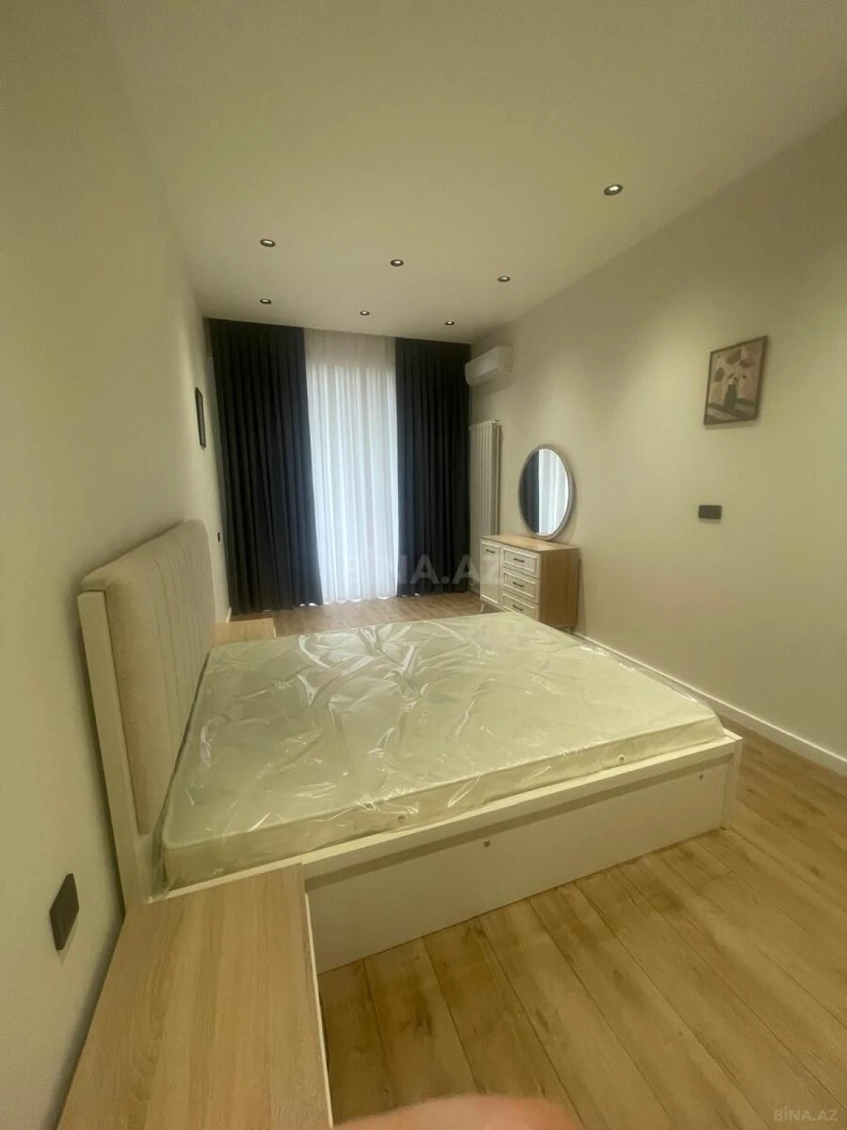 Kirayə verilir 2 otaqlı mənzil 117 m²