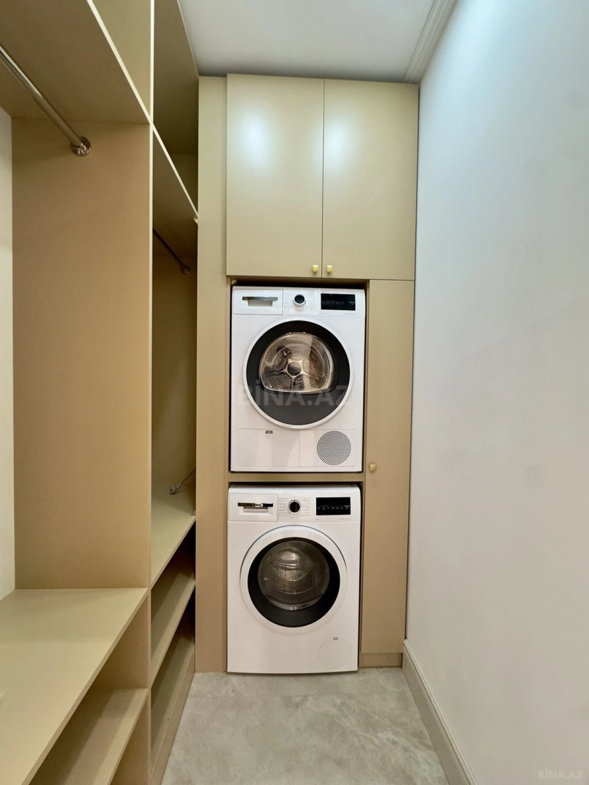 Satılır 4 otaqlı mənzil 165 m²