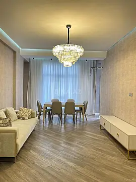 Kirayə verilir 3 otaqlı mənzil 130 m²