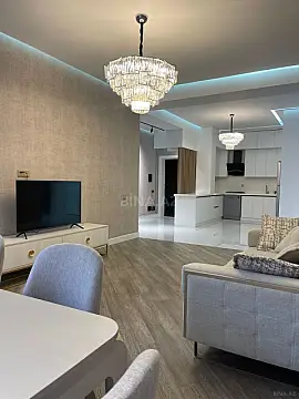 Kirayə verilir 3 otaqlı mənzil 130 m²