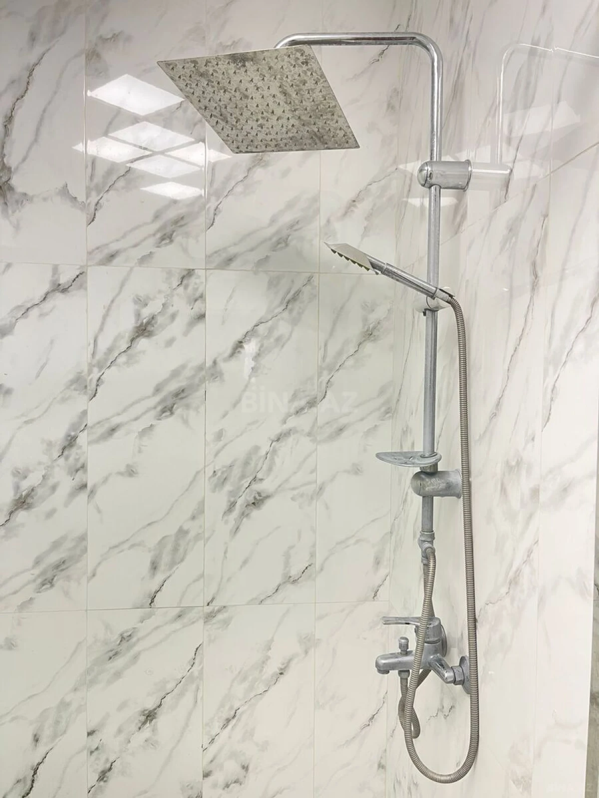 Kirayə verilir 3 otaqlı mənzil 130 m²