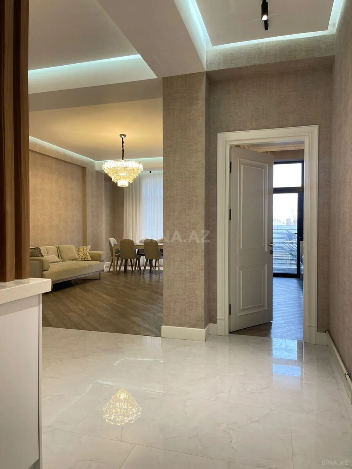 Kirayə verilir 3 otaqlı mənzil 130 m²