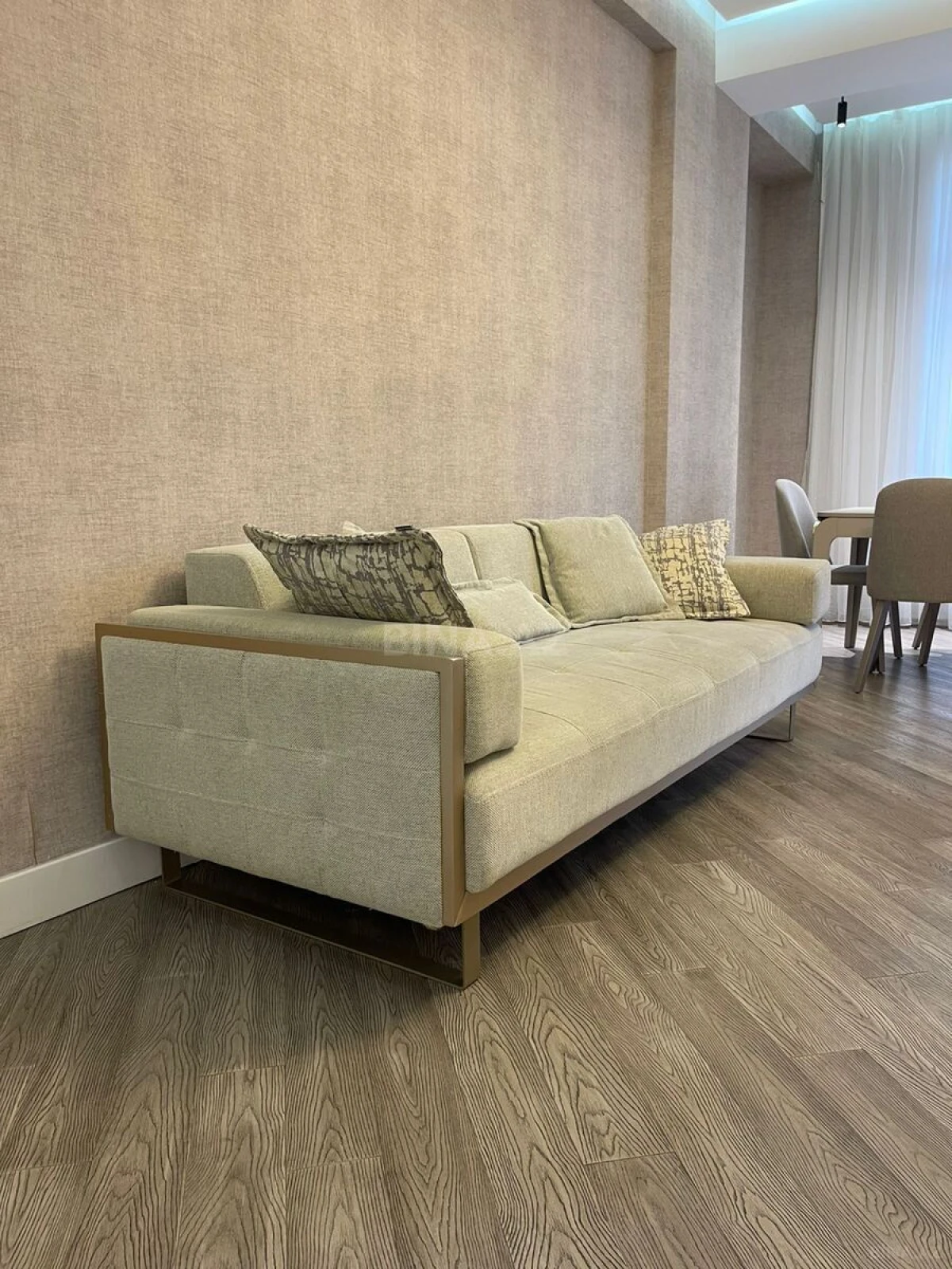 Kirayə verilir 3 otaqlı mənzil 130 m²