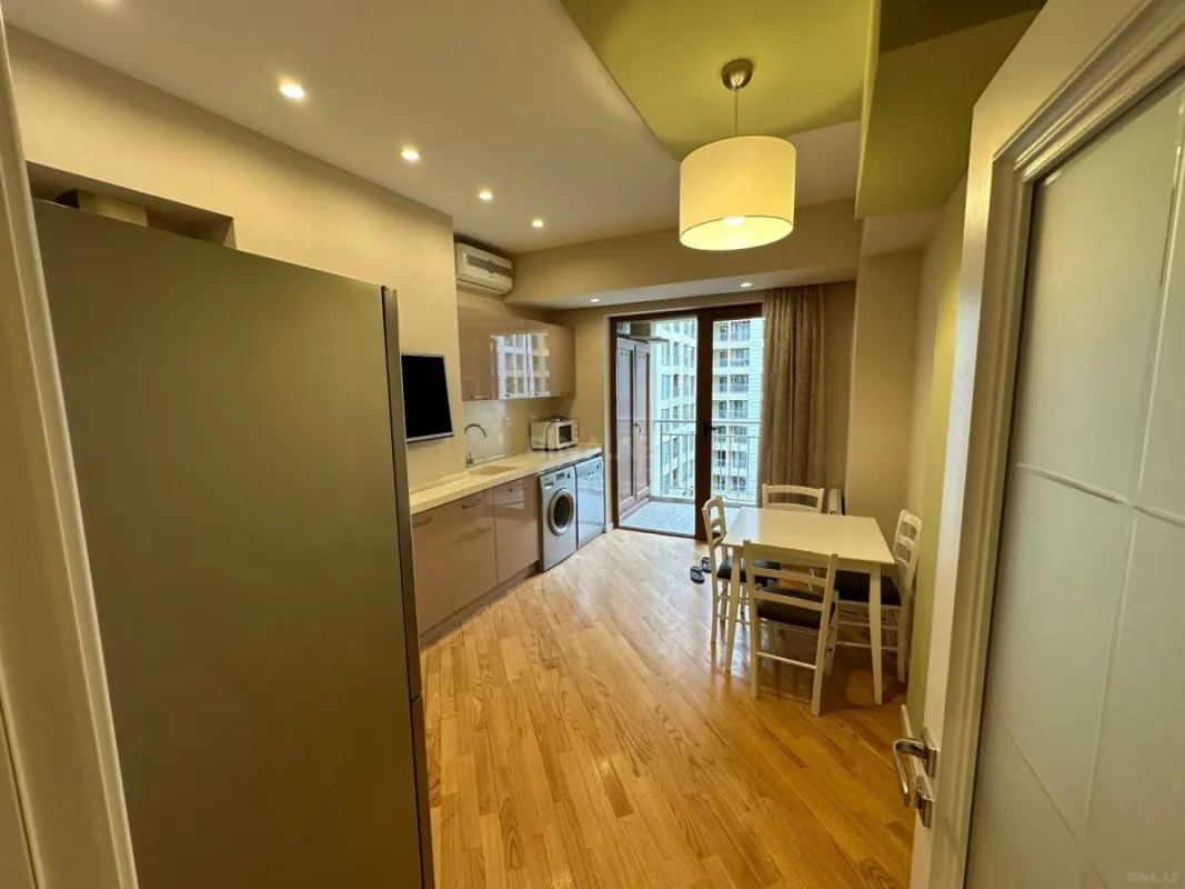 Kirayə verilir 2 otaqlı mənzil 96 m²