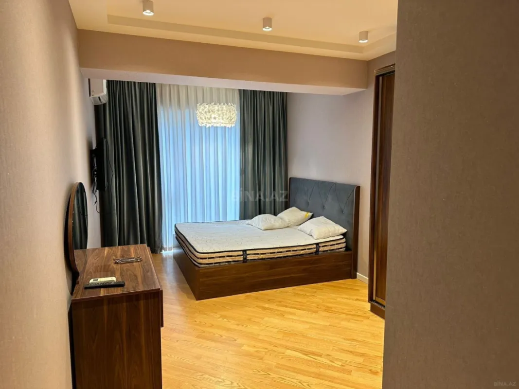 Kirayə verilir 2 otaqlı mənzil 96 m²