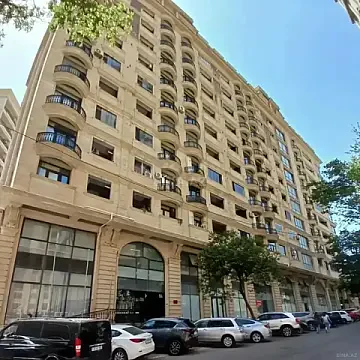 Satılır 4 otaqlı mənzil 280 m² — Bakı 4 otaq 280.00 m²