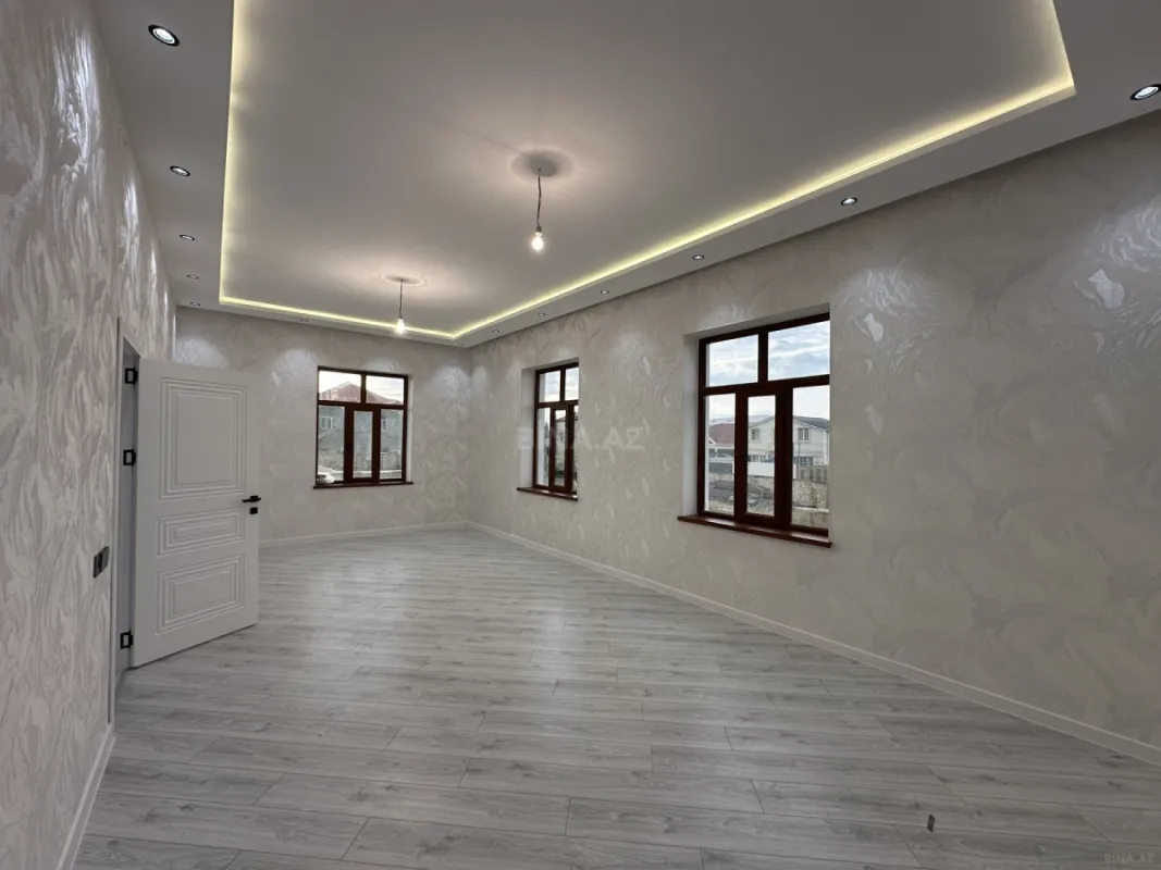 Satılır 8 otaqlı həyət evi 354 m²