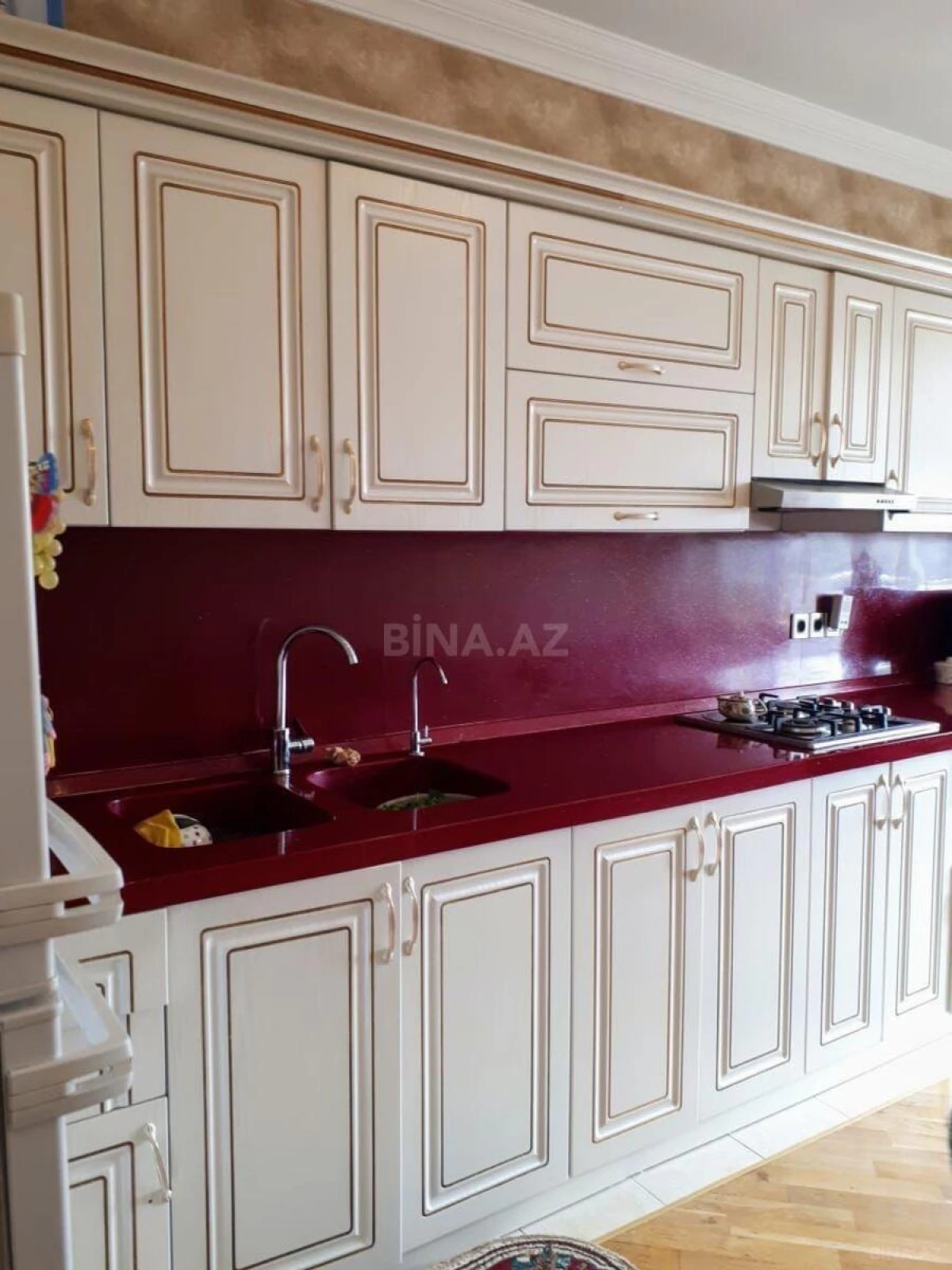 Satılır 4 otaqlı mənzil 167 m²