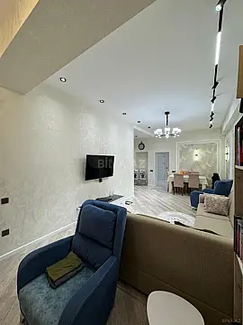 Satılır 2 otaqlı mənzil 80 m²